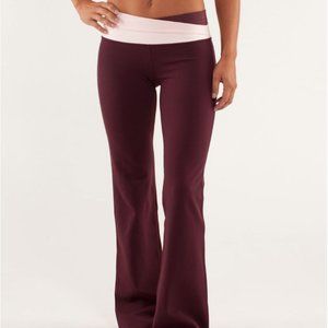 Lululemon Astro pant in Bourdeaux Drama